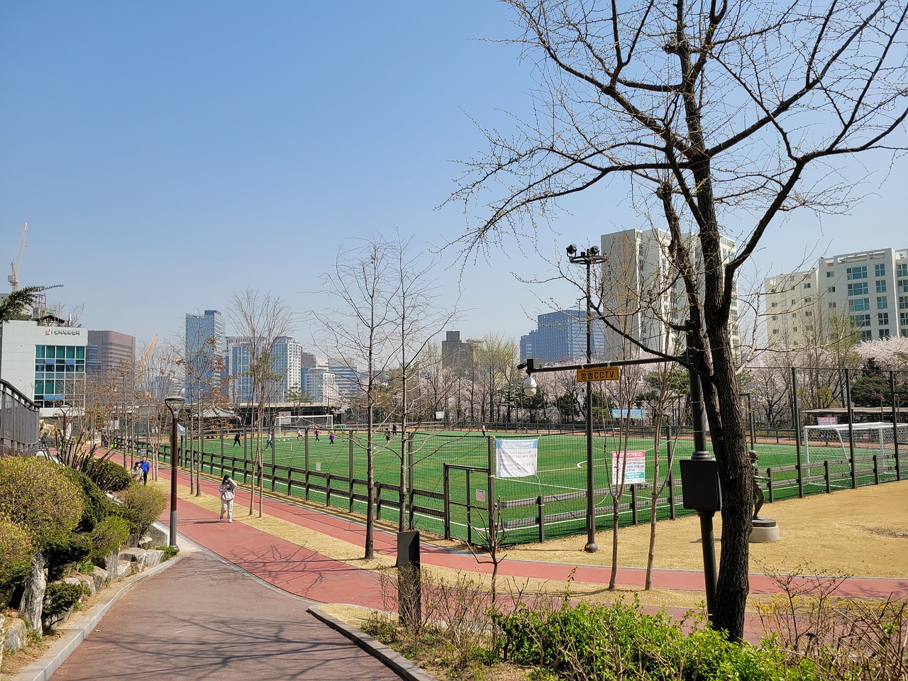 而梅西过往 而梅西过往